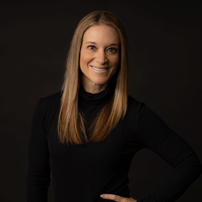 Amy Nichols headshot